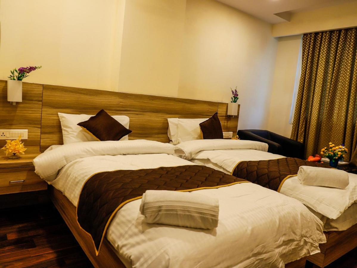 Hotel Rn Grand Vidzsajavádá Kültér fotó